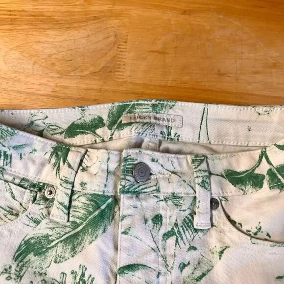 EUC Lucky Brand Green & White Low Rise Crop Lolita Capris Size 2/26 #YT10 - Picture 2 of 9